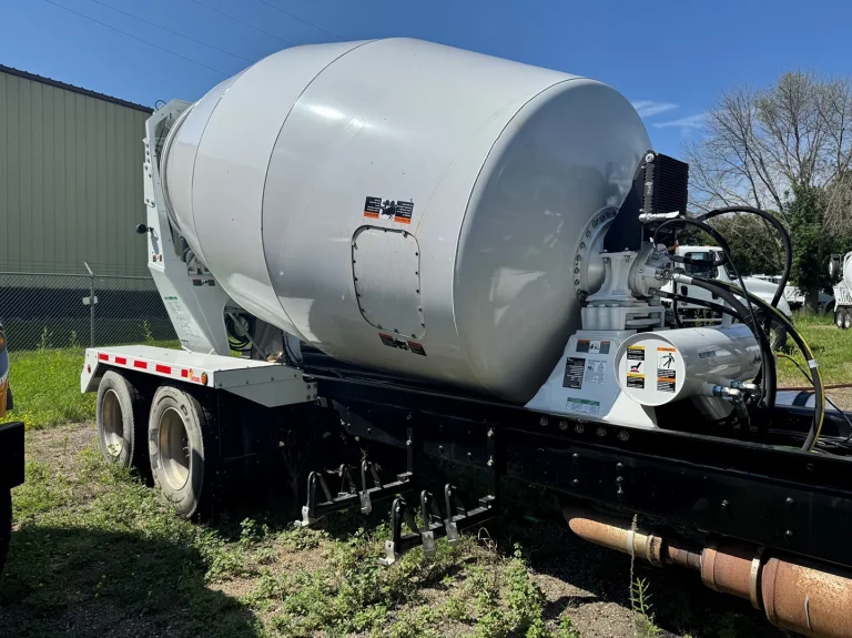 A view of the gear box and drum of an EASI REDI-Mix Truck.