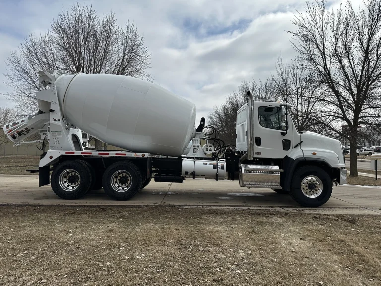 The right side view of an EASI REDI-Mix Truck.
