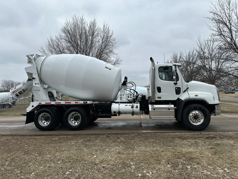 The right side view of an EASI REDI-Mix Truck.