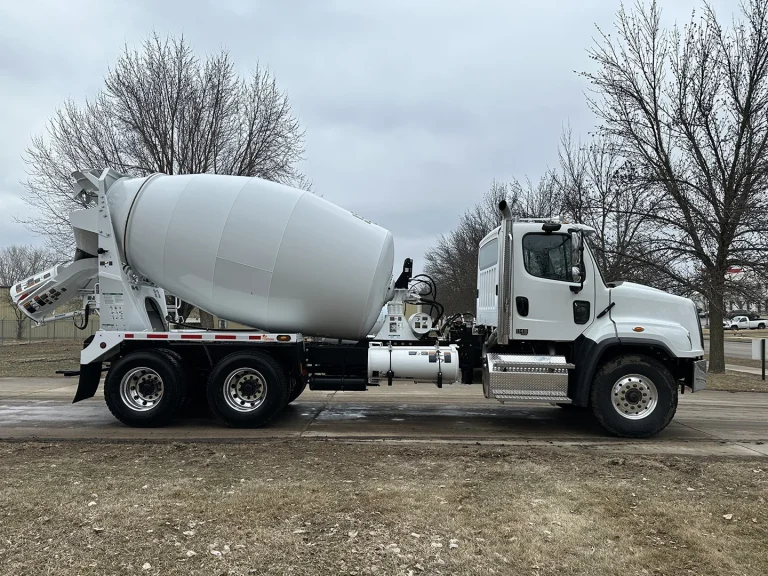 The right side view of an EASI REDI-Mix Truck.