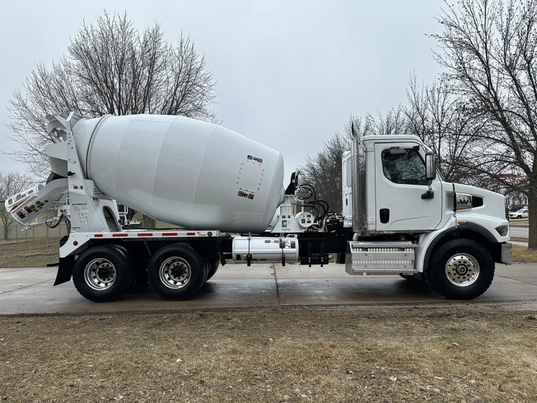 The right side view of an EASI REDI-Mix Truck.