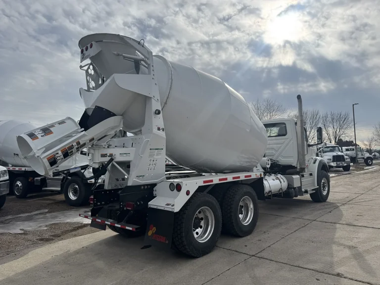 The rear right side of a conventional EASI REDI-Mix Truck.